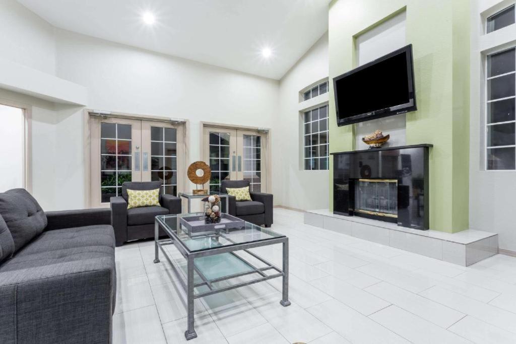 Chandler Perfect Location 1 Bedroom Экстерьер фото